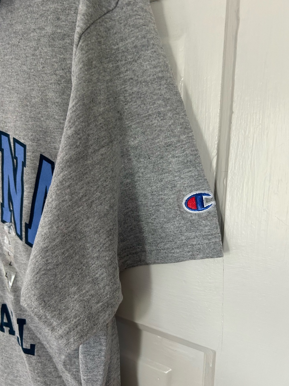 NWT Champion North Carolina Volleyball Grey Short Sleeve Tee. Size Large - Picture 4 of 8